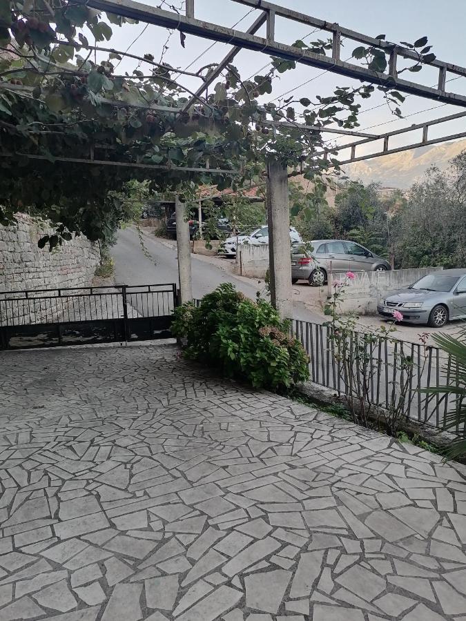 Guest House Garden Budva Bagian luar foto