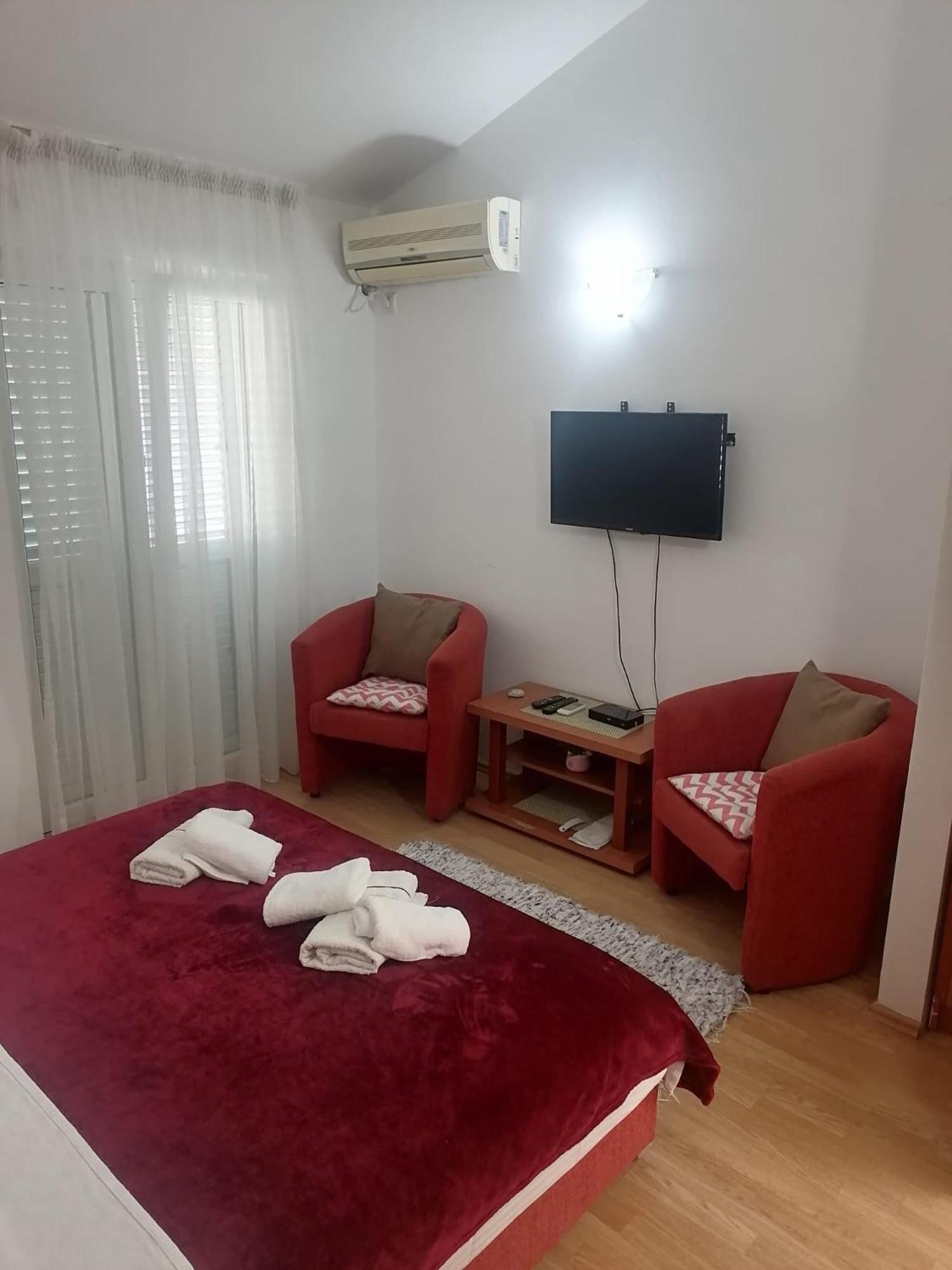 Guest House Garden Budva Bagian luar foto