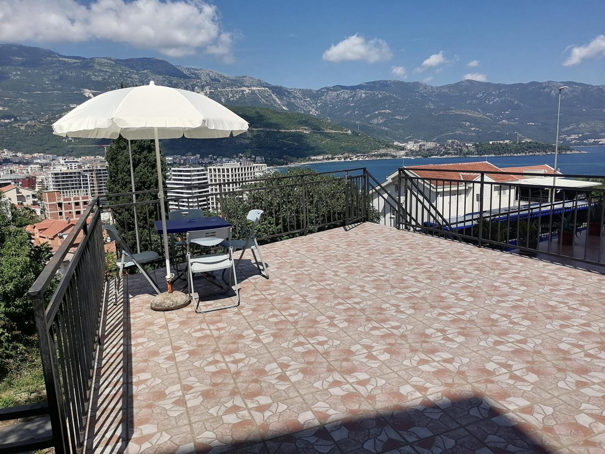 Guest House Garden Budva Bagian luar foto